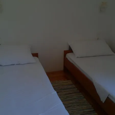 Grebastica 13860b Apartmán Kaprije